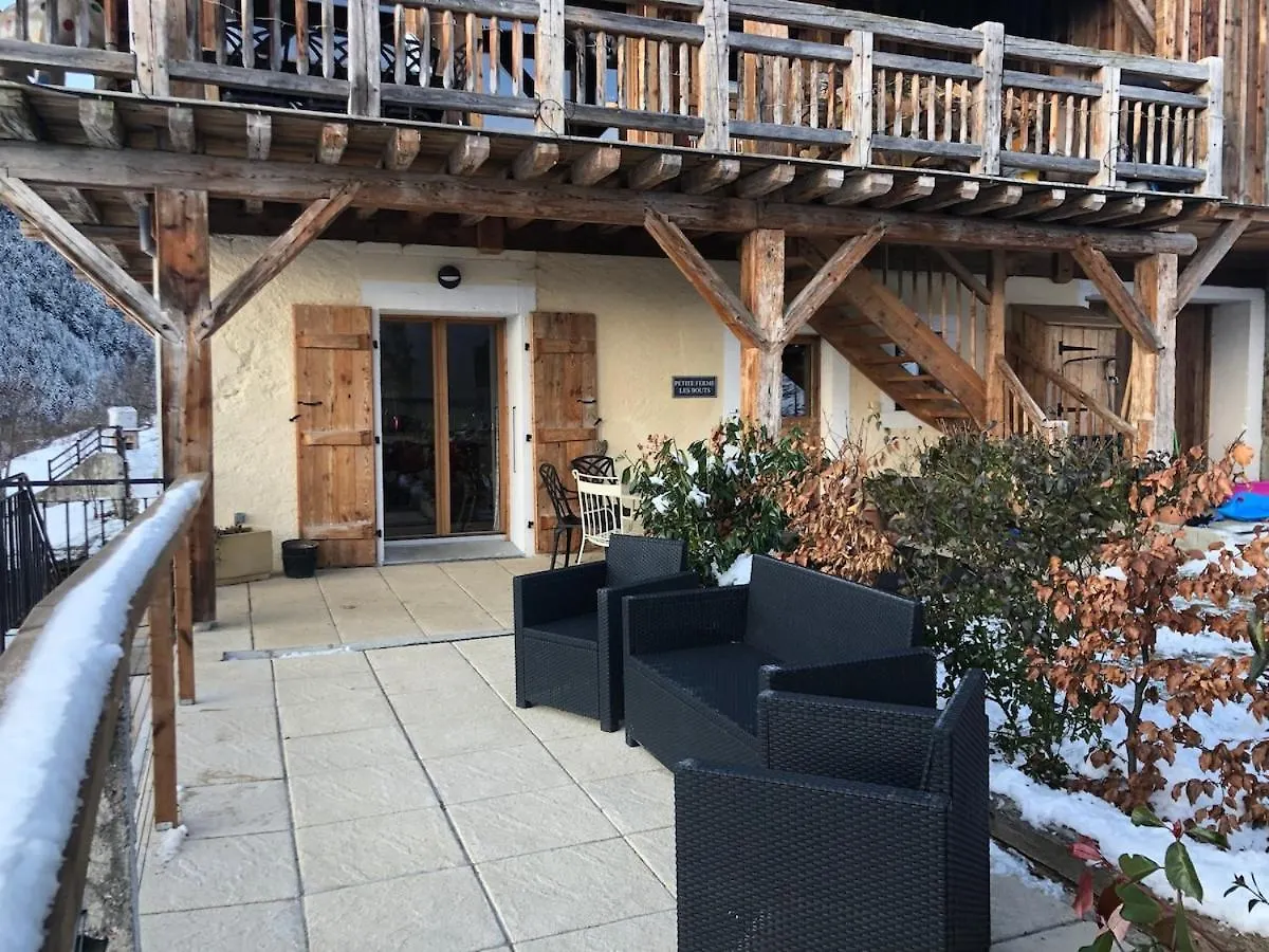 アパート Family Stays In Petite Ferme Les Bouts & Grenier Les Bouts - 2 Properties Side By Side La Côte d'Arbroz フランス