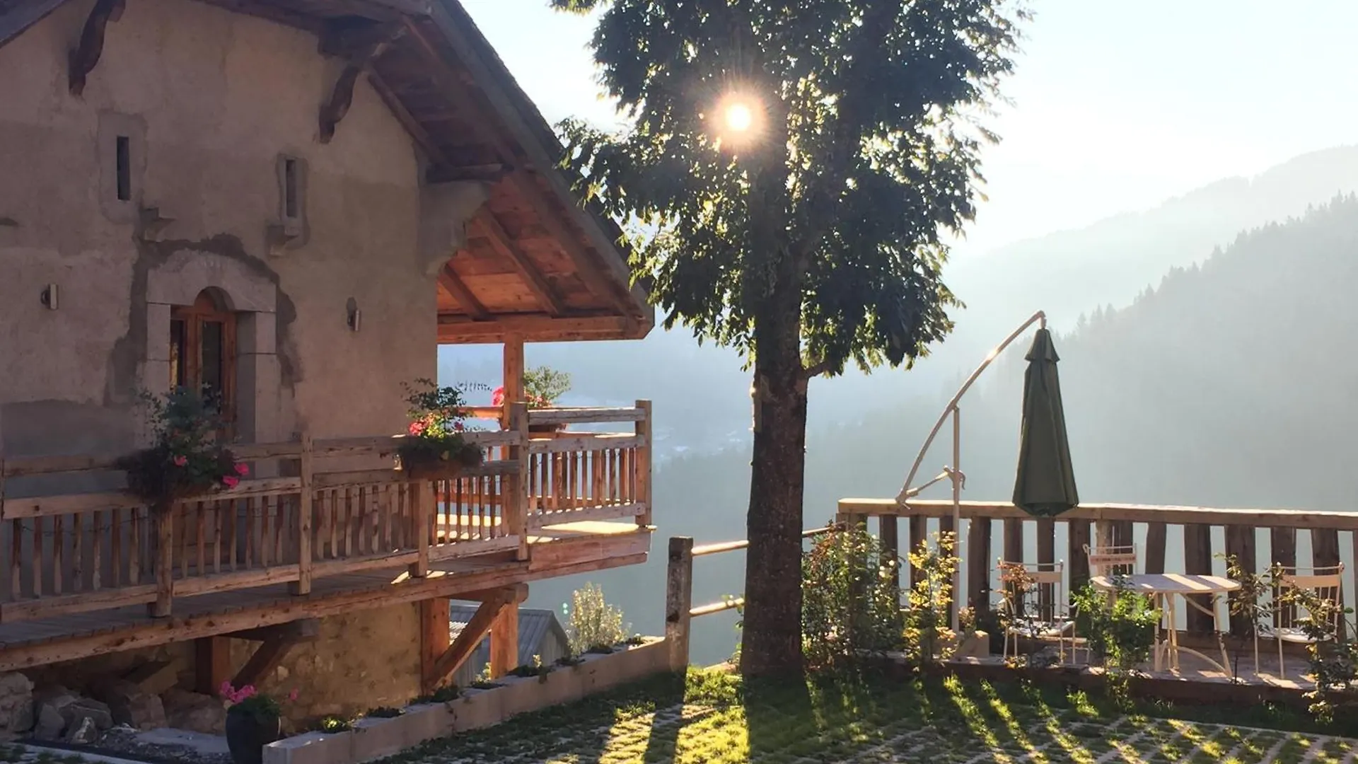 Family Stays In Petite Ferme Les Bouts & Grenier Les Bouts - 2 Properties Side By Side La Côte d'Arbroz フランス